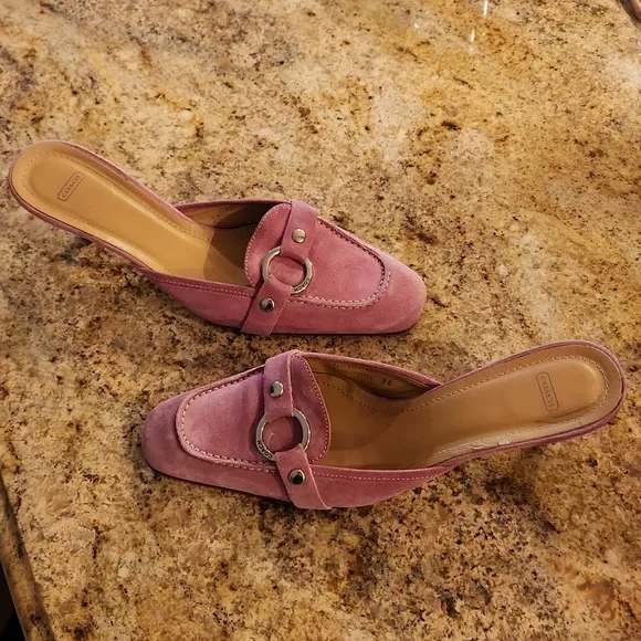 Coach Pink Suede Mule Sandals. Buckle - Picture 7 of 16